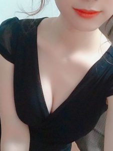 片桐もえ