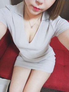 音羽りん・妖艶な雰囲気でメンエスの背術が得意